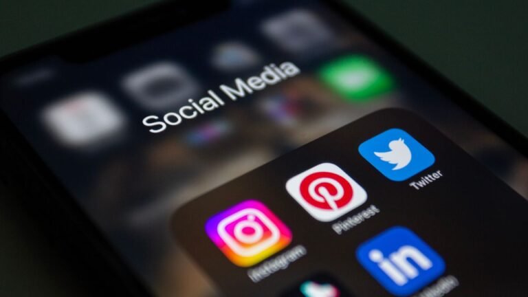 How to Make Passive Income With Social Media (Kenya)